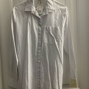 Different cotton shirts in different colors. Size M-L.